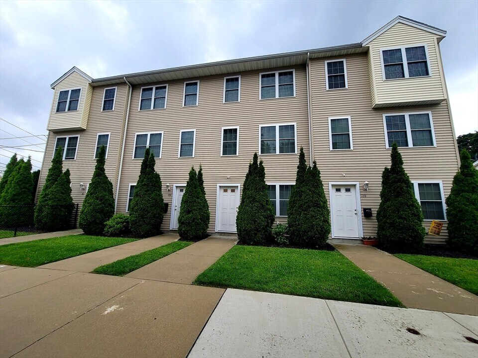 157 Franklin St in Malden, MA - Building Photo