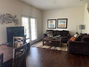 2903 Edenshire Wy in Kissimmee, FL - Foto de edificio - Building Photo