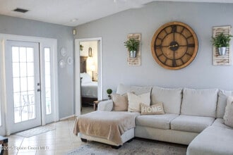 1465 Malibu Cir NE in Palm Bay, FL - Building Photo - Building Photo
