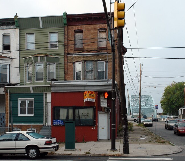 4166 W Girard Ave