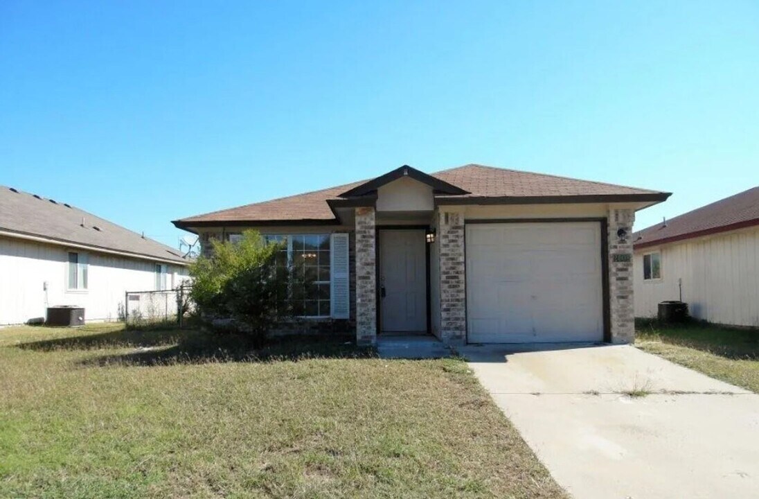 2008 Wright Way in Killeen, TX - Building Photo