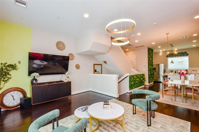 property at 3804 Leeland St