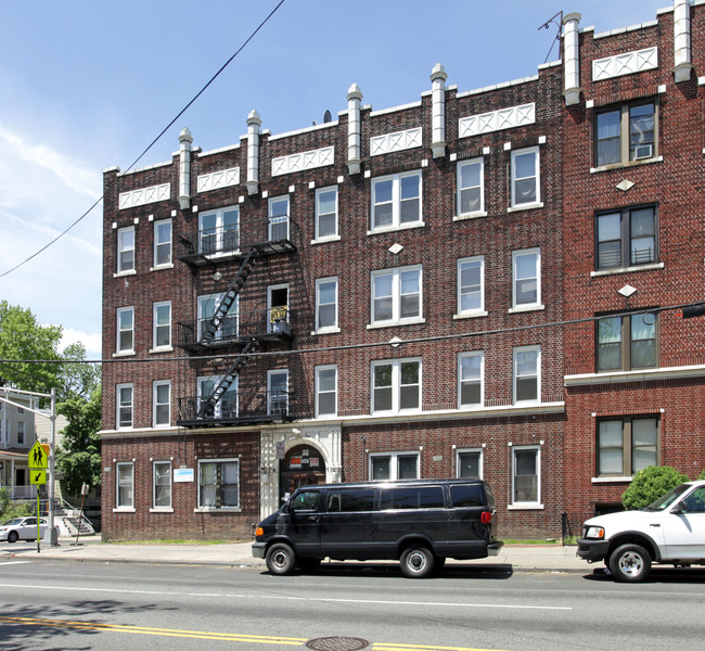 2267 John F Kennedy Blvd in Jersey City, NJ - Building Photo - Building Photo