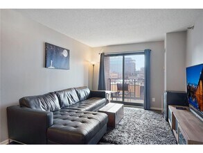 401 S 1st St in Minneapolis, MN - Foto de edificio - Building Photo