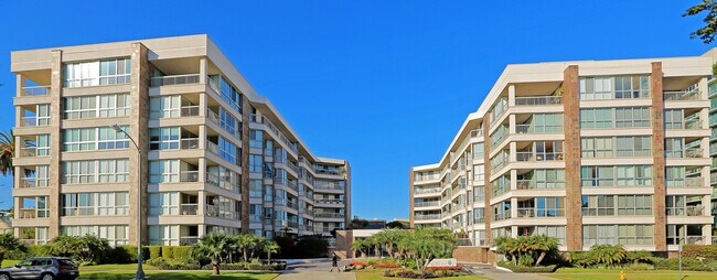515 Ocean Ave, Unit 402S in Santa Monica, CA - Building Photo - Building Photo