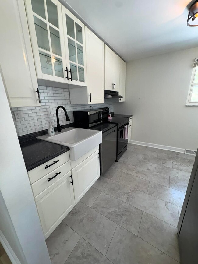 property at 1 Fitch Ln