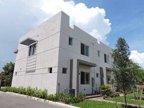 Brand New Multi-Family Property in Hollywood, FL - Building Photo - Building Photo