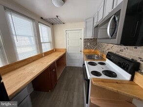 910 E Baltimore Pike in Kennett Square, PA - Building Photo - Building Photo