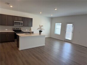 6715 Armonia Dr in Mableton, GA - Building Photo - Building Photo