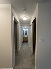 10009 NE 120th Ln in Kirkland, WA - Building Photo - Building Photo