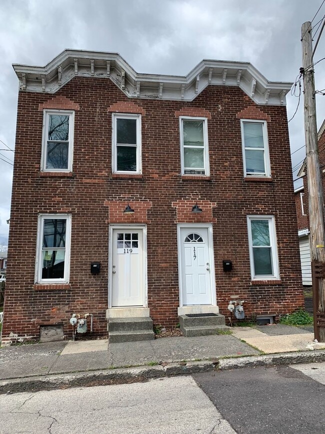 property at 119 S Washington St