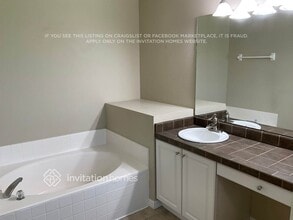 2314 Umbrella Tree Dr in Edgewater, FL - Foto de edificio - Building Photo