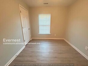 3735 Shenfield Dr in Union City, GA - Building Photo - Building Photo