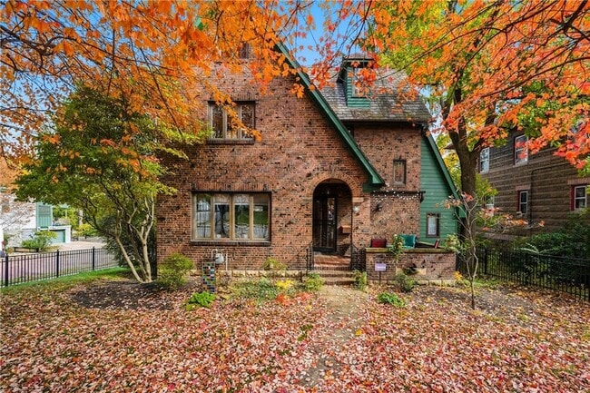 901 S Trenton Ave in Pittsburgh, PA - Building Photo - Building Photo