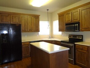2022 Keene Cir in Spring Hill, TN - Building Photo - Building Photo