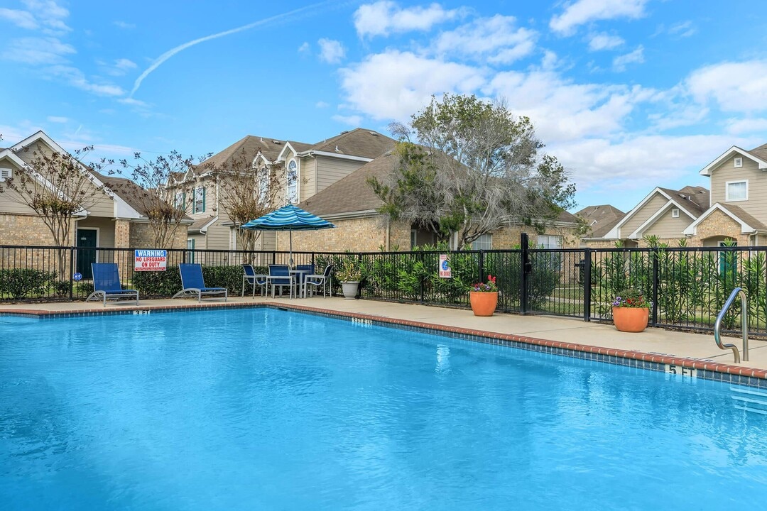 Town Park Townhomes Photo