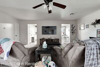 2415 Griffin Dr photo'