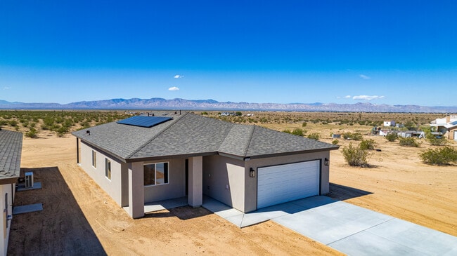 17491 Granada Dr in California City, CA - Building Photo - Building Photo