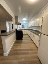 556 Myrtle Ave in Glendora, CA - Foto de edificio - Building Photo