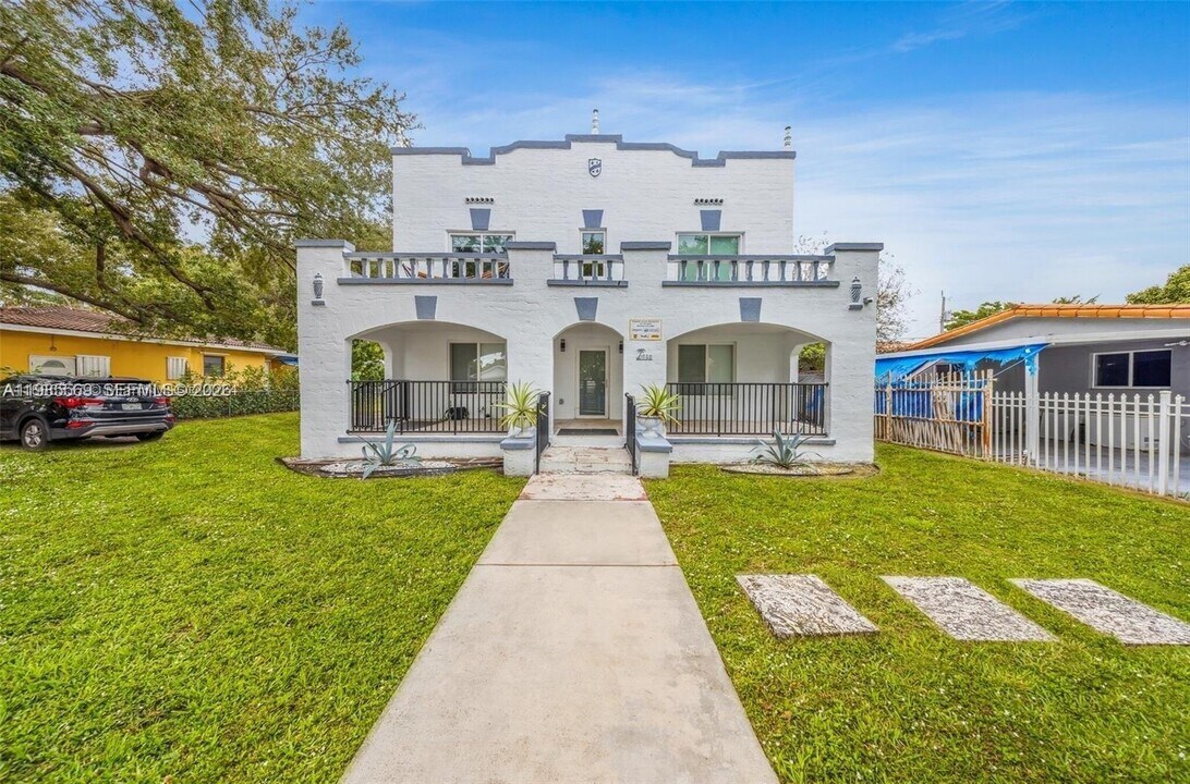 1020 SW 23rd Ave in Miami, FL - Building Photo