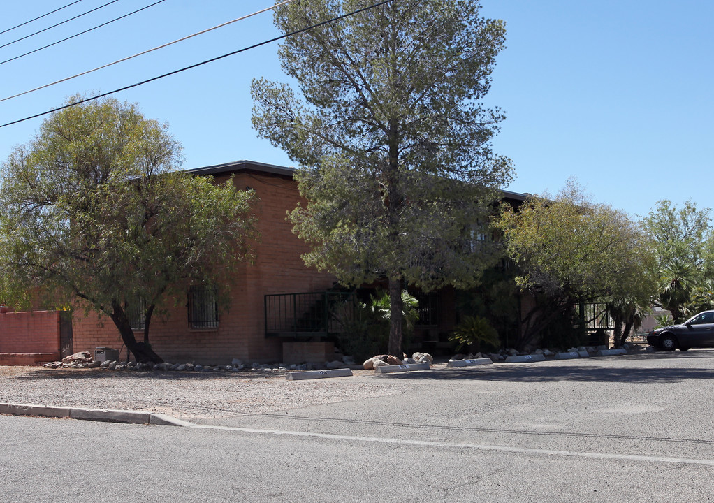 3216-3222 E Bermuda St in Tucson, AZ - Building Photo