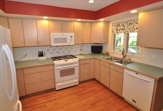 269 Milburn St in Rochester, NY - Building Photo - Building Photo