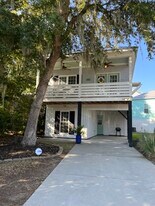 5191 Horry Dr in Murrells Inlet, SC - Building Photo