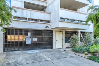 655 Chetwood St in Oakland, CA - Building Photo - Building Photo
