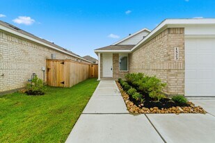 1523 Gardenia Blossom Ln in Crosby, TX - Building Photo