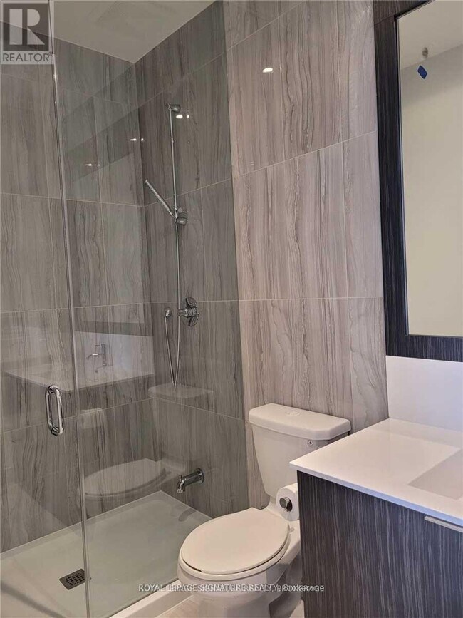 25 Adra Grado Way in Toronto, ON - Building Photo - Building Photo