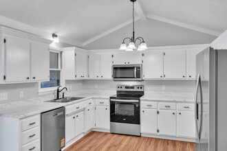 100 Sunningdale Ct in Easley, SC - Building Photo - Building Photo