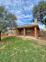 5302 Holly Oak Ln in Killeen, TX - Building Photo