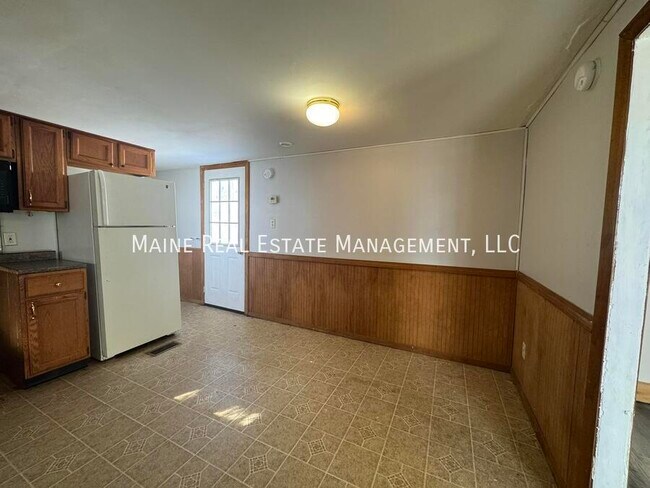 22 Morton Ave in Dover Foxcroft, ME - Building Photo - Building Photo