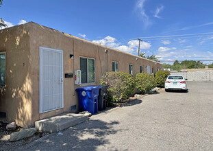 1221-1225 San Mateo Blvd SE in Albuquerque, NM - Building Photo - Building Photo