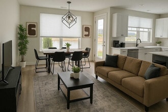 28403 Torch Pkwy in Warrenville, IL - Building Photo - Building Photo