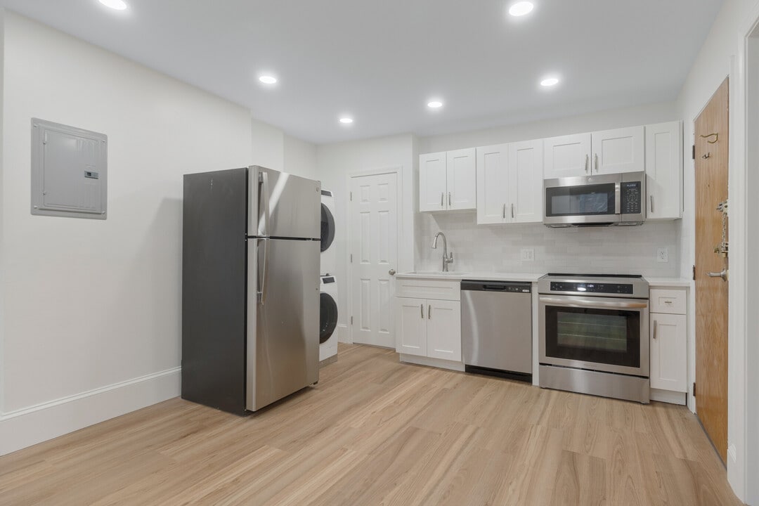 94 Saint Botolph St, Unit 7 in Boston, MA - Building Photo