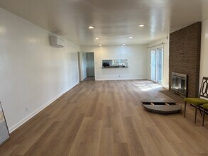 6104 Bernhard Ave, Unit Main Unit in Richmond, CA - Foto de edificio - Building Photo