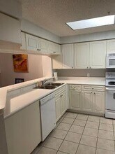 3022 Alcazar Pl in Palm Beach Gardens, FL - Building Photo - Building Photo