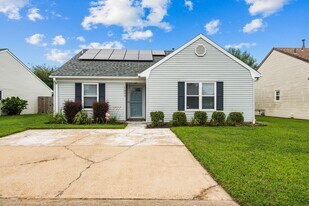 1056 Casanova Dr in Virginia Beach, VA - Building Photo