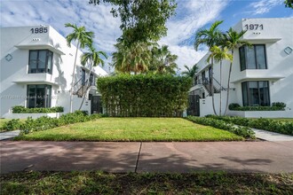 1971 Bay Dr in Miami Beach, FL - Building Photo - Building Photo