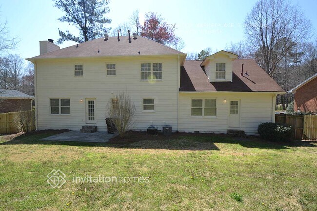 2498 Quentin Dr in Jonesboro, GA - Building Photo - Building Photo