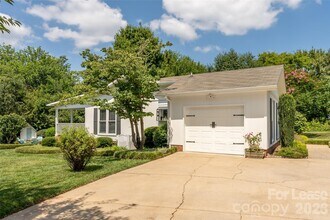 108 Surfside Rd in Mooresville, NC - Building Photo - Building Photo