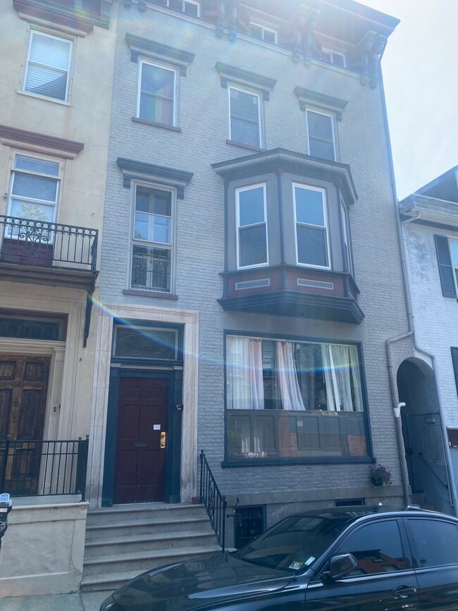 25 N 2nd St, Unit 3