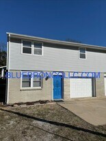 4100-4102 NE 43rd Terrace in Kansas City, MO - Building Photo