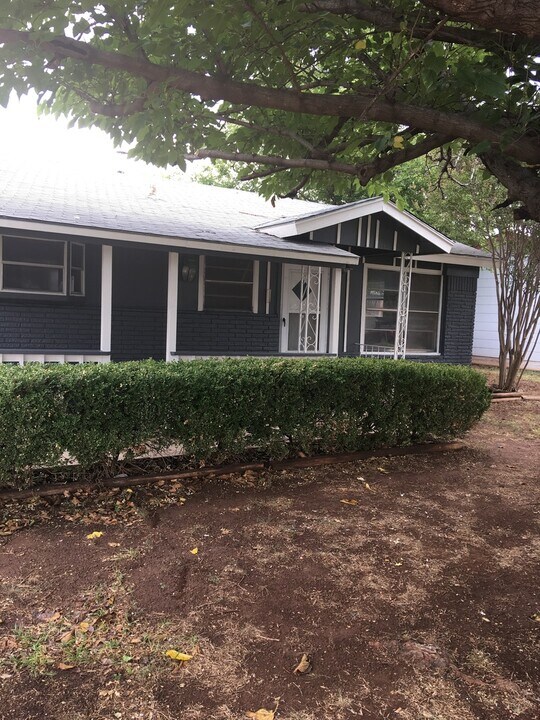 617 N Bowie Dr in Abilene, TX - Building Photo