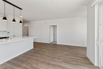 5945 6th Ave in Kenosha, WI - Foto de edificio - Building Photo