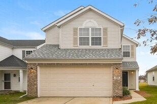 443 Grabill Dr in Westfield, IN - Building Photo