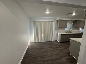 41041 Alder Ave in Hemet, CA - Building Photo - Building Photo