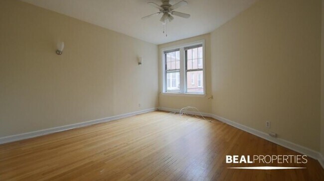 property at 556 W Aldine Ave