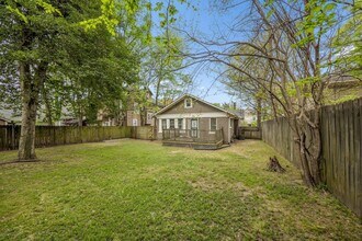 230 Garland St in Memphis, TN - Building Photo - Building Photo